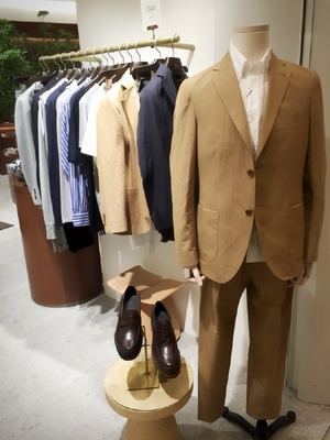 【東京ミッドタウン日比谷店】ビジカジの足元何にする?