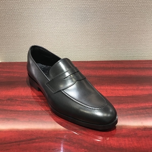 【二子玉川店】ローファータイプの新作ドレススニーカー