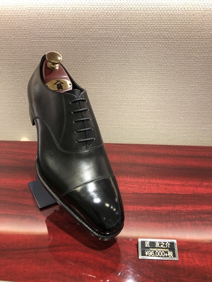【二子玉川店】存在感のあるストレートチップ