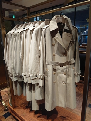 【ミッドランドスクエア店】100年コートwomanクラシックモデルのご紹介です!