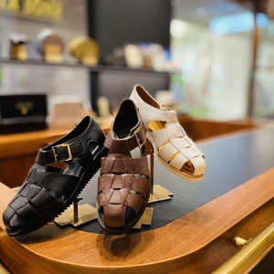 【名古屋ミッドランドスクエア店】新作グルカサンダル＋シアサッカースーツ